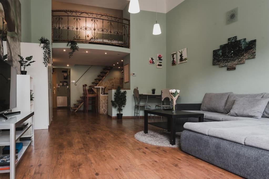 Main Street Apartment / Heart Of Bp Boedapest Buitenkant foto